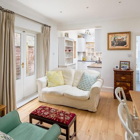 Charming 2Br Flat With Patio In Hammersmith Londra Dış mekan fotoğraf
